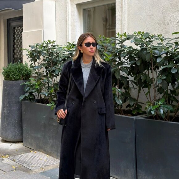 Black Premium Textured Long Coat - Picture 6 of 7